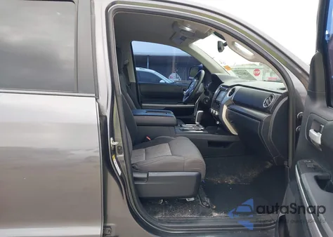 2016 Toyota Tundra Sr5 5.7L V8 z USA, uszkodzony, nr VIN 5TFDW5F15GX566623